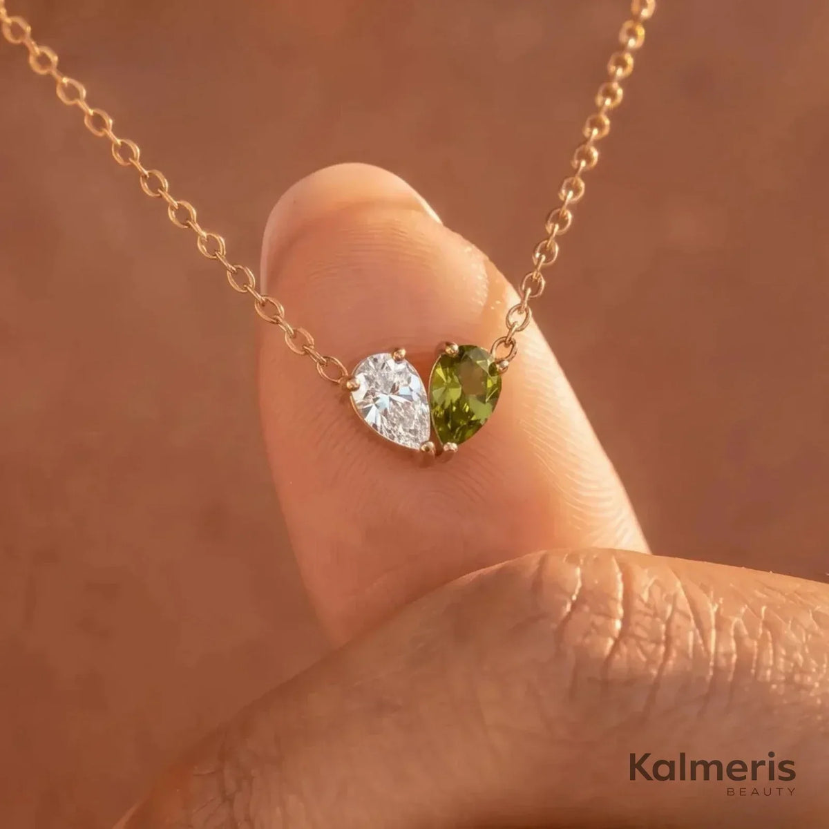Liora Necklace – Gift